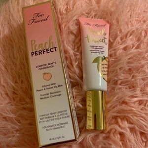 Too Faced Peach Perfect Comfort Matte Foundation